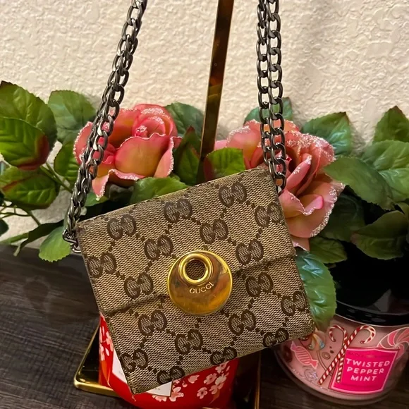 ⭐️Gucci Eclipse Compact Canvass Wallet Gold Tone Hardware 2 Snap Closures - Picture 14 of 15